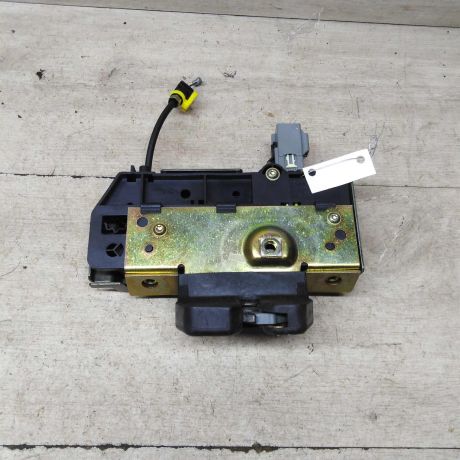 zamok-kryski-bagaznika-volvo-xc90-art-60650-big-0