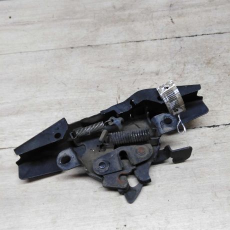 zamok-kapota-toyota-corolla-ix-e120-e130-art-61364-big-2