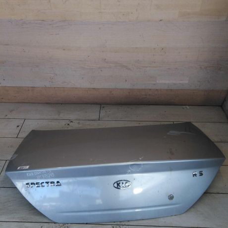 kryska-bagaznik-kia-spectra-defekt-art-63162-big-0