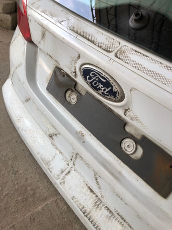 pd-kryska-bagaznika-universal-ford-focus-3-art-63224-big-3