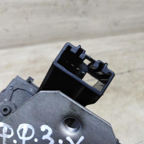 zamok-bagaznika-ford-focus-3-universal-bu-art-63230-big-1