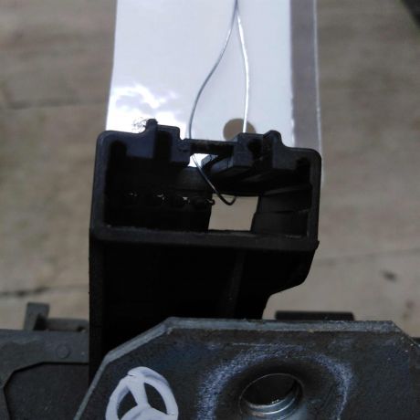 zamok-kryski-bagaznika-universal-ford-focus-3-art-63237-big-2