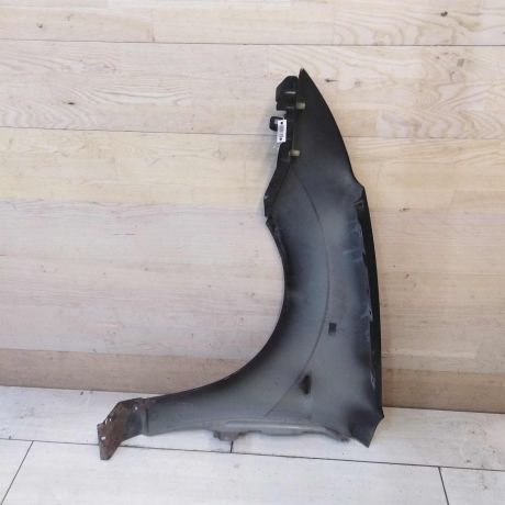 krylo-pravoe-ford-focus-1-defekt-art-63467-big-1