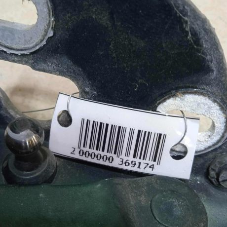 petlia-kryski-bagaznika-levaia-sedan-audi-a4-b5-bu-art-63838-big-1