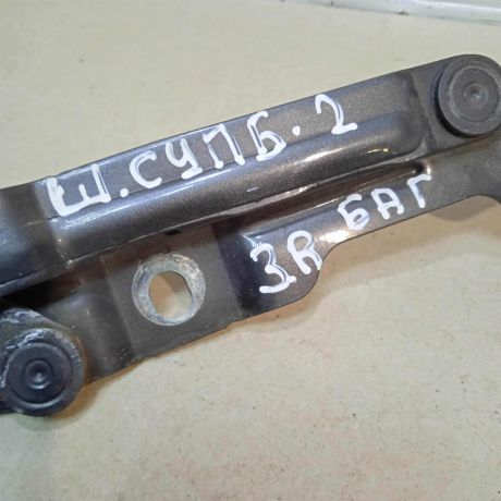 petlia-zadniaia-pravaia-kryski-bagaznika-skoda-superb-art-64291-big-2