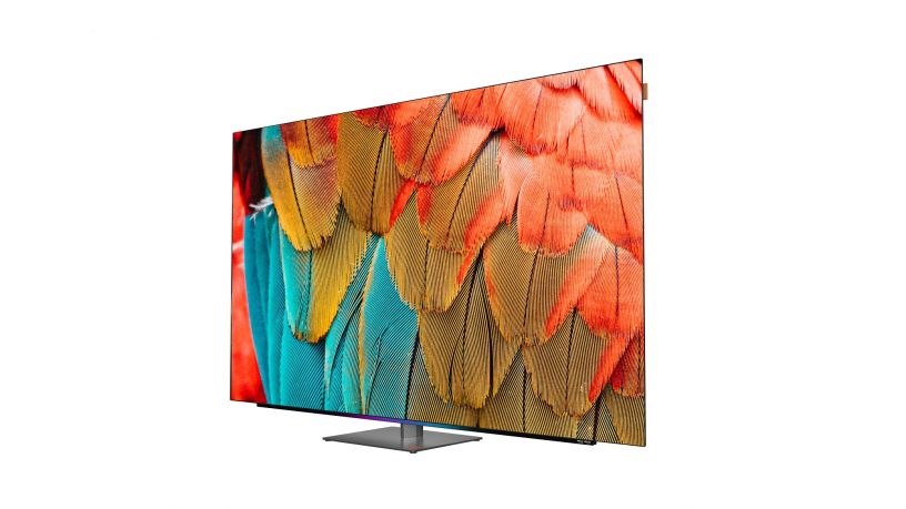 televizor-skyworth-77sxf9850-big-3