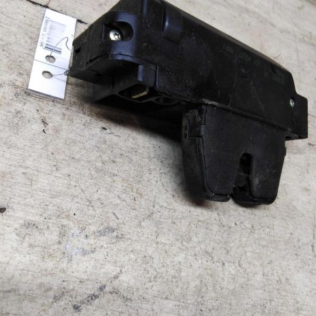 zamok-kryski-bagaznika-peugeot-206-universal-art-64832-big-3