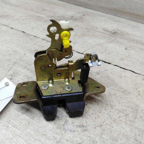 zamok-kryski-bagaznika-mitsubishi-space-star-bu-art-64858-big-3