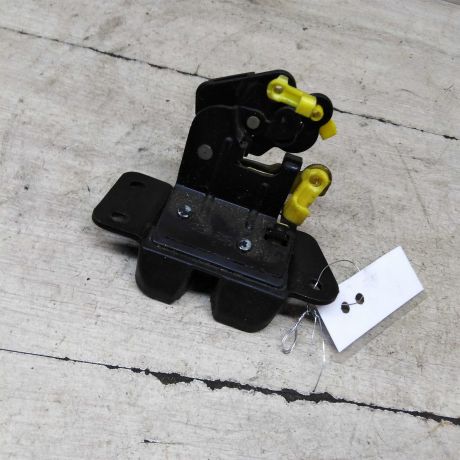 zamok-bagaznika-hyundai-matrix-art-64939-big-2