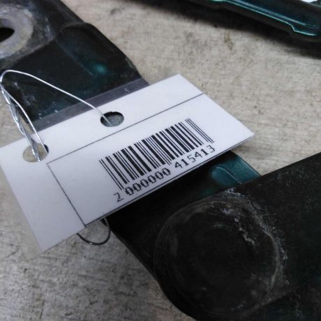 petlia-bagaznika-levaia-sedan-audi-a6-c5-art-64989-big-1