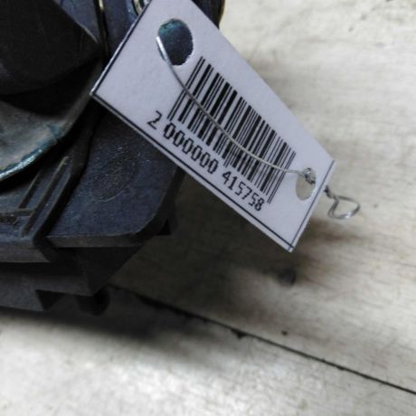 zamok-bagaznika-vnutrenniaia-cast-sedan-audi-a6-c5-dorestailing-art-65071-big-2