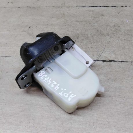 zamok-kryski-bagaznika-nissan-note-art-66316-big-3