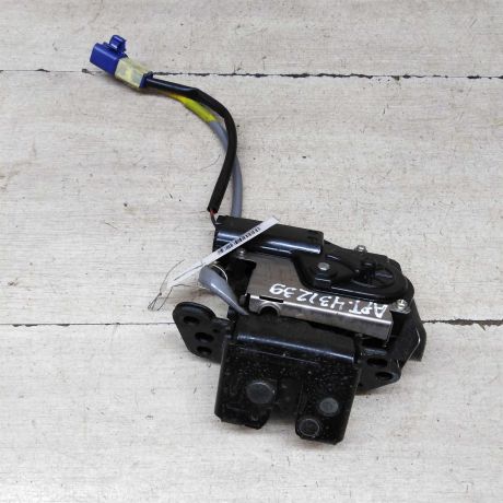 zamok-kryski-bagaznika-toyota-corolla-verso-i-restailing-art-67546-big-0