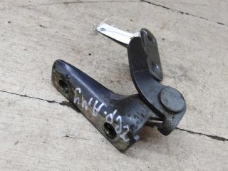 petlia-kryski-bagaznika-levaia-chery-amulet-art-70071