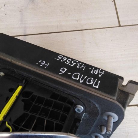 kulisa-akpp-volkswagen-polo-v-sedan-art-71265-big-5