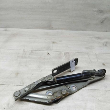 petlia-kapota-levaia-opel-vectra-b-art-73652-big-0