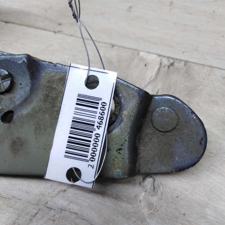 petlia-bagaznika-levaia-nissan-primera-p12-art-73722-big-1