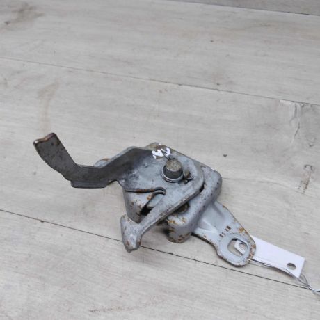 zamok-kapota-renault-duster-i-art-73882-big-2