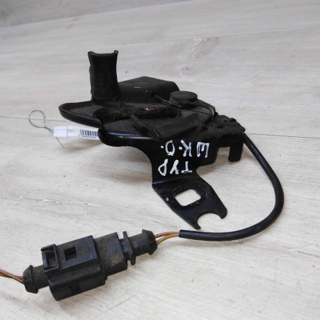 zamok-kapota-skoda-octavia-tour-art-74351-big-0