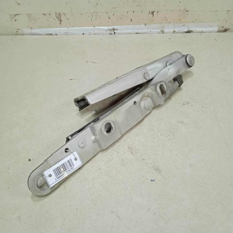 petlia-kryski-bagaznika-pravaia-sedan-audi-80-b4-art-75044-big-0