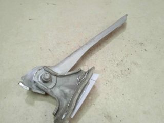 petlia-kapota-pravaia-audi-80-b4-art-75047