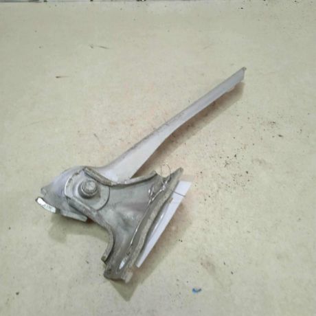 petlia-kapota-pravaia-audi-80-b4-art-75047-big-0