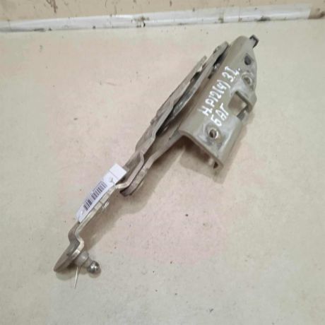 petlia-kryski-bagaznika-levaia-nissan-primera-p12-art-76343-big-0