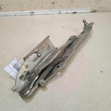 petlia-bagaznika-pravaia-sedan-nissan-primera-p12-art-76345-big-1