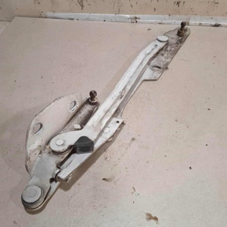 petlia-pravaia-kryski-bagaznika-audi-100-c4-audi-a6-c4-art-76759-big-0