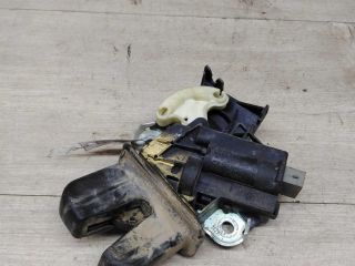 zamok-bagaznika-sedan-volkswagen-passat-b6-art-77089