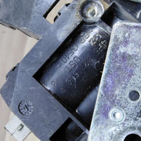 zamok-bagaznika-sedan-volkswagen-passat-b6-art-77089-big-1