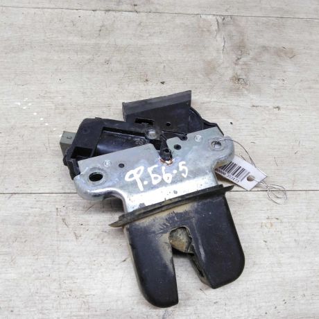 zamok-bagaznika-sedan-volkswagen-passat-b6-art-77089-big-3
