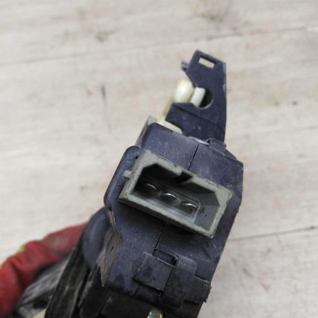 zamok-bagaznika-sedan-volkswagen-passat-b6-art-77089-big-4