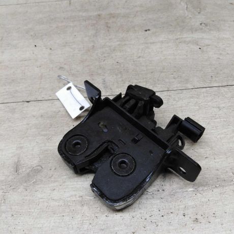 zamok-bagaznika-renault-sandero-i-art-77715-big-0