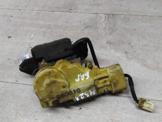 zamok-kryski-bagaznika-mazda-323-art-78694