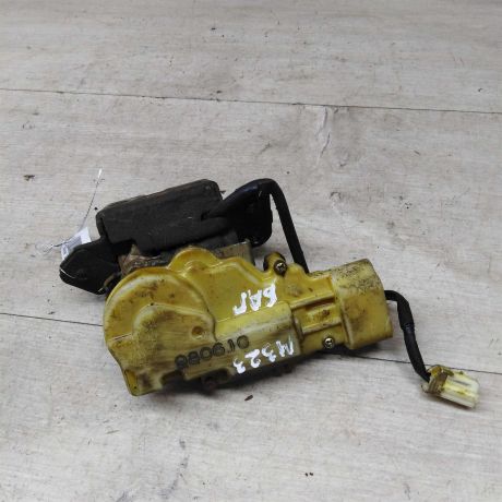 zamok-kryski-bagaznika-mazda-323-art-78694-big-0