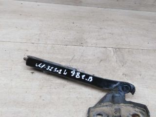 petlia-kapota-levaia-mazda-323-art-78719