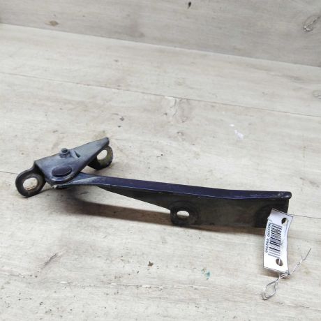 petlia-kapota-levaia-mitsubishi-carisma-i-liftbek-art-79420-big-2