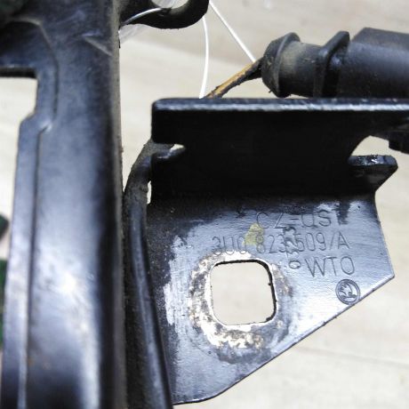 zamok-kapota-skoda-superb-i-art-79898-big-1