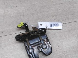 zamok-bagaznika-hyundai-elantra-iii-xd-sedan-art-80277