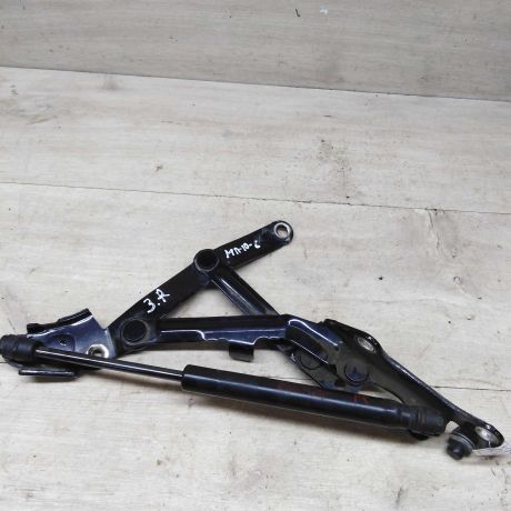 petlia-bagaznika-pravaia-mitsubishi-lancer-x-art-81184-big-0