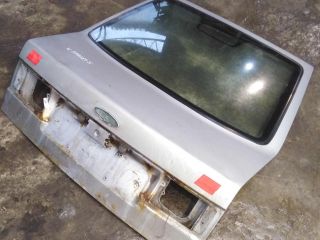 kryska-bagaznika-so-steklom-chery-amulet-art-81995