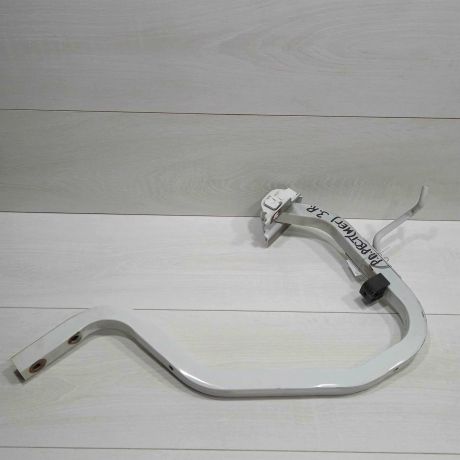 petlia-kryski-bagaznika-pravaia-renault-logan-ii-art-82083-big-0