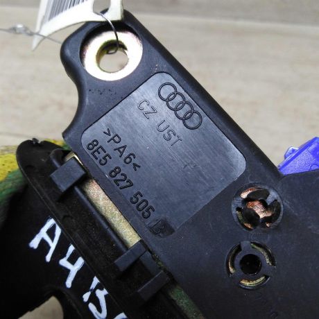 zamok-bagaznika-audi-a4-b6-art-82649-big-3