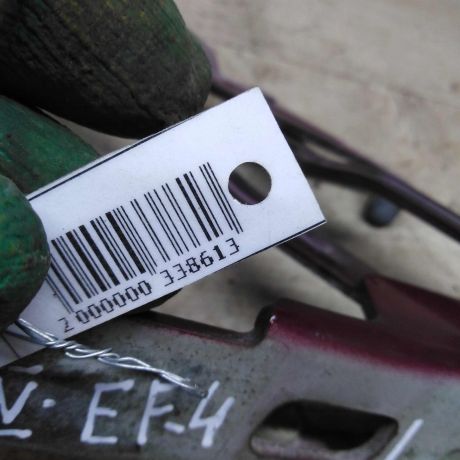 petlia-kryski-bagaznika-levaia-hyundai-sonata-4-ef-art-83090-big-2