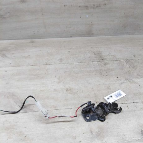 zamok-bagaznika-otvetnaia-cast-hyundai-sonata-4-ef-art-83228-big-0