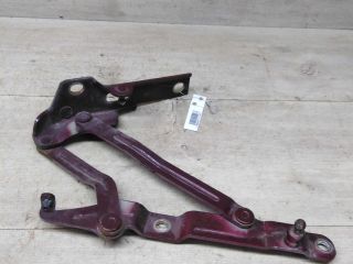 petlia-kryski-bagaznika-pravaia-hyundai-sonata-4-ef-art-83254