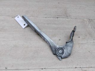 petlia-kapota-pravaia-audi-a3-8l-restailing-art-83339