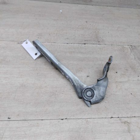 petlia-kapota-pravaia-audi-a3-8l-restailing-art-83339-big-0