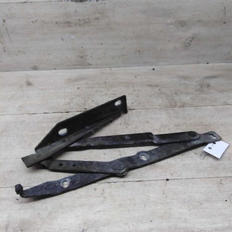 petlia-kapota-levaia-mercedes-benz-vito-w638-art-83742-big-0